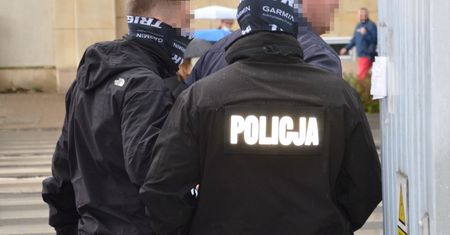 Gdańsk. 27-latek miał proponować seks nastolatce. Nieoficjalnie: to znany muzyk disco polo