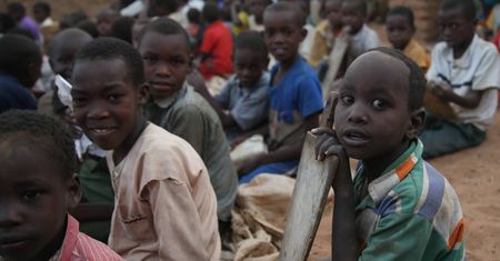 Porażające dane UNICEF. Gwałcą nawet niemowlęta