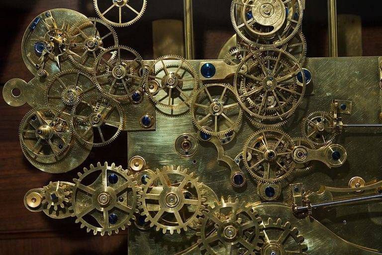 Nowy rodzaj zegara opracowano pod koniec XIII wieku. Skonstruowano wówczas zegar mechaniczny (zdj. poglądowe)fot.Jorge Royan / http://www.royan.com.ar/CC BY-SA 3.0
Nowy rodzaj zegara opracowano pod koniec XIII wieku. Skonstruowano wówczas zegar mechaniczny (zdj. poglądowe).