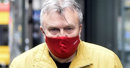 Kolorowe życie Krzysztofa Cugowskiego. Wiara i talent pozwoliły mu uciec od patologii