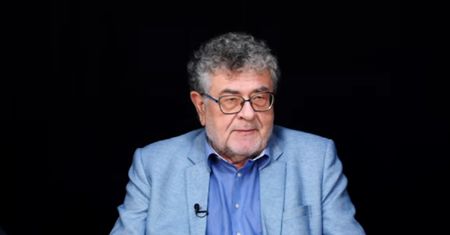 Dyrektor NFZ mówił o "mistyfikacji pandemii". W TV Trwam opowiadał o szkodliwości szczepień