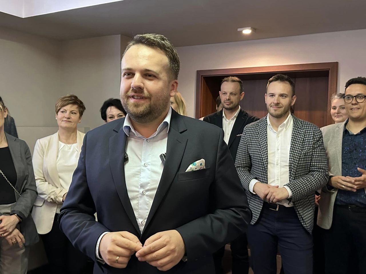 Wyniki wyborów w Starachowicach. Po raz trzeci zmiażdżył konkurencję