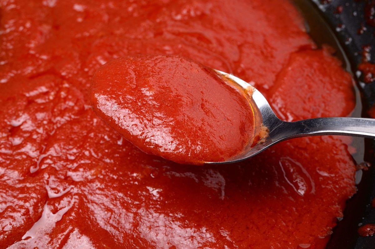 Decoding tomatoes: Navigating passata and paste in cooking