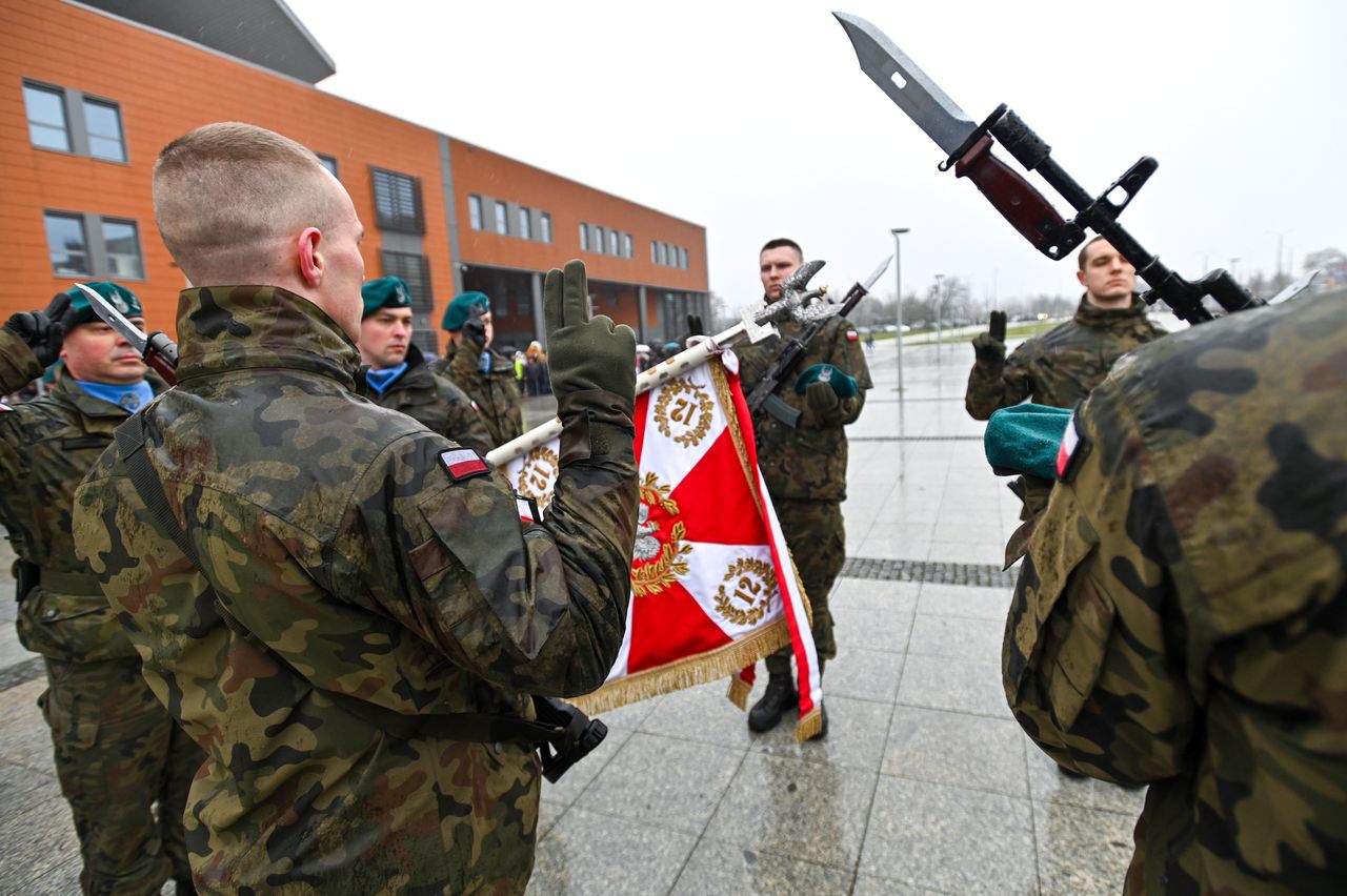 Powrót obowiązkowej służby wojskowej? Wyniki badania mogą zaskakiwać