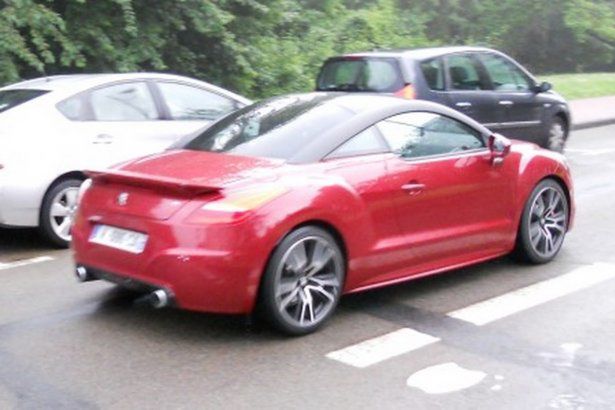 Peugeot RCZ R przyłapany przed premierą
