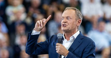 Tusk mówił o "wyprowadzeniu Glapińskiego". Prokuratura zdecydowała