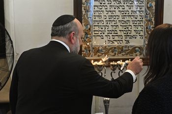 Co z Chanuką u Nawrockiego? Wiadomo, co miał zdecydować