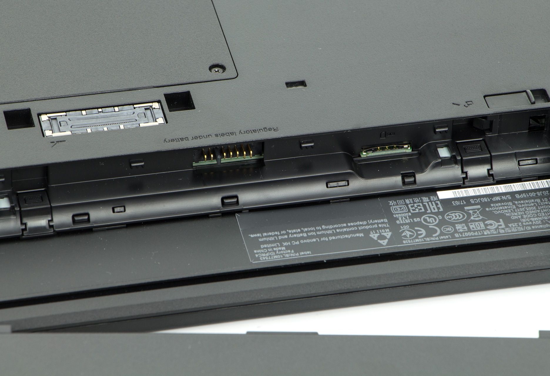 Lenovo ThinkPad L570 gniazdo SIM