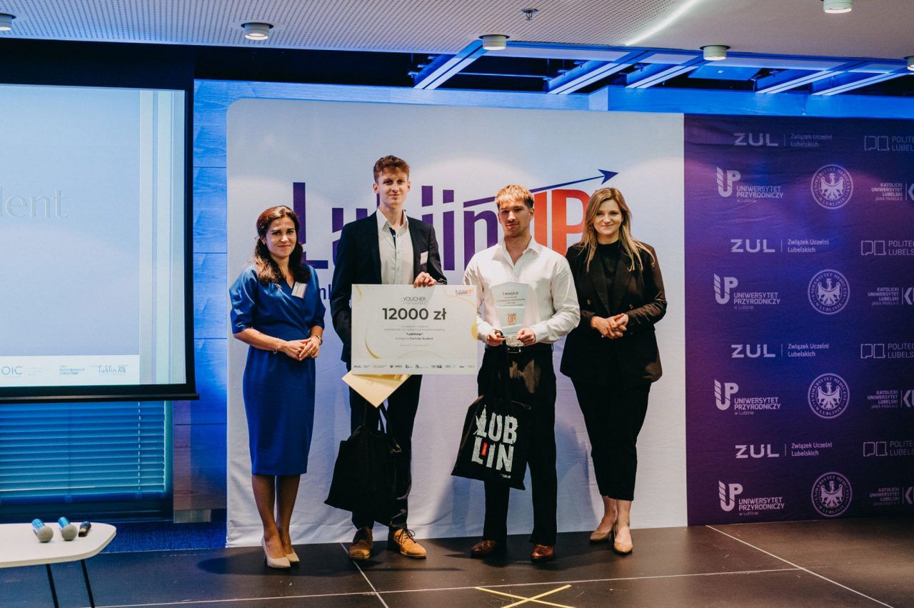 Lublin: Zajęte stoliki? Studenci stworzyli aplikację, która wie, gdzie usiądziesz