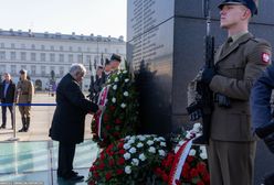 Plac Piłsudskiego wróci do Warszawy. Co dalej z pomnikiem smoleńskim?