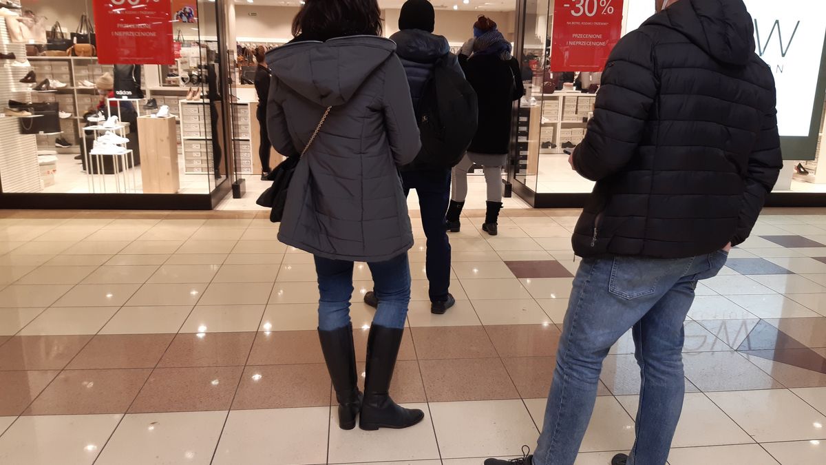 Eobuwie.pl z grupy CCC otworzy pierwszy sklep stacjonarny w Czechach.