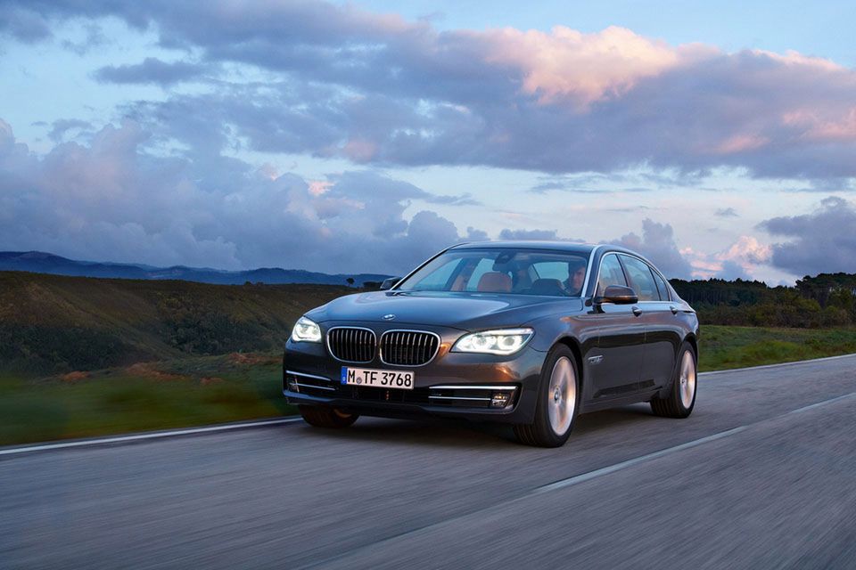 BMW serii 7 na rok 2013 - megagaleria niemieckiego okrętu flagowego 207