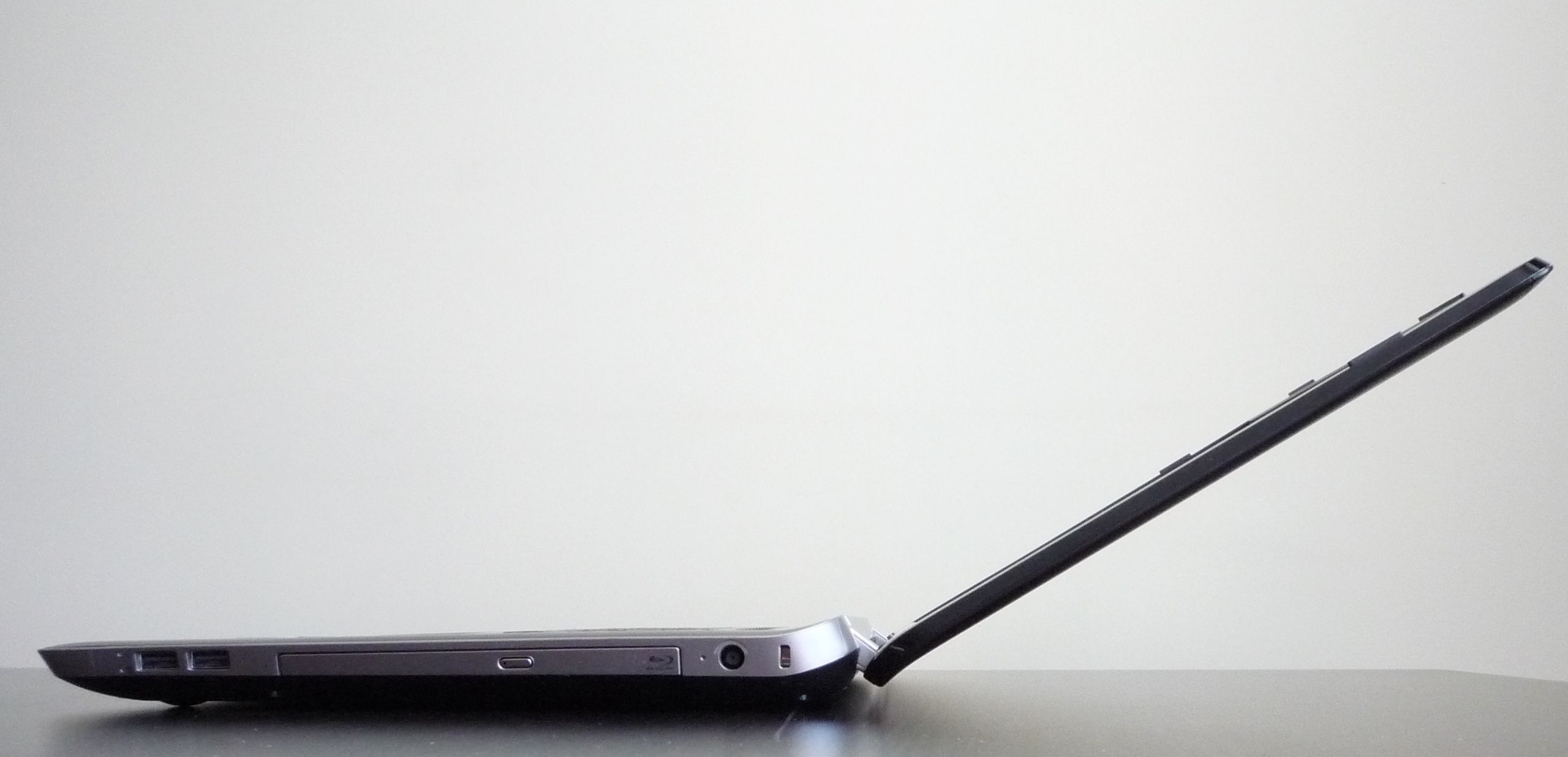 HP Pavilion dv7-6140ew - i tu kusi, i tam nęci... [test cz. 1] 3