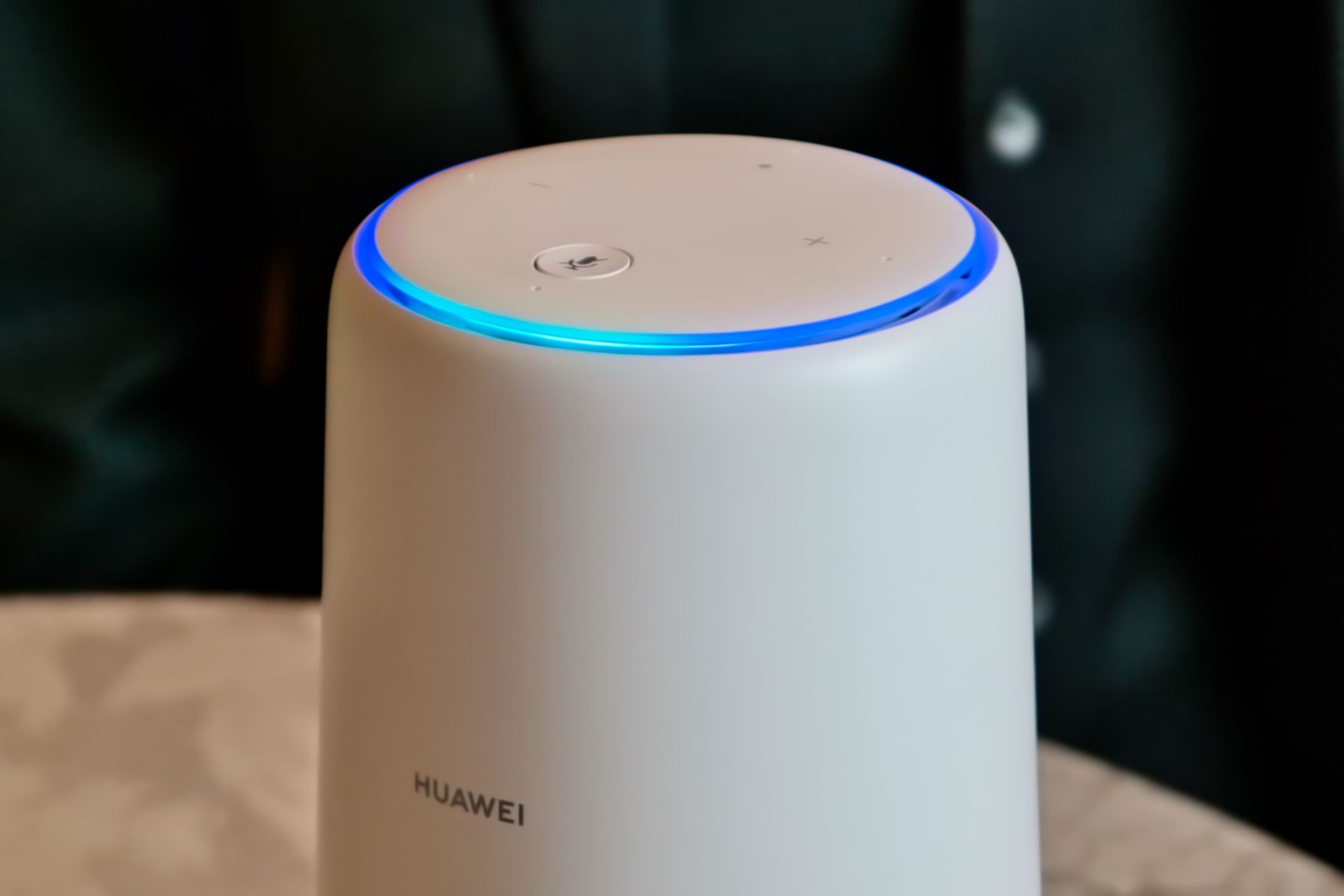 Huawei AI Cube oficjalnie. Inteligentny głośnik typu 3 w 1 3