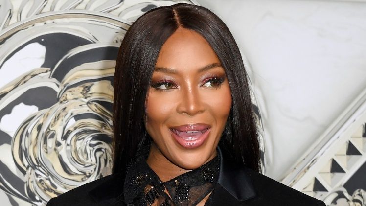 Naomi Campbell pokazała córkę na okładce "Vogue'a"