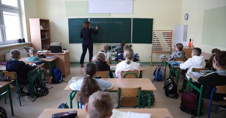 Nauczyciele mają dosyć. "Sytuacja jest dramatyczna. Żenujące pensje i warunki pracy, które są nie do zniesienia"