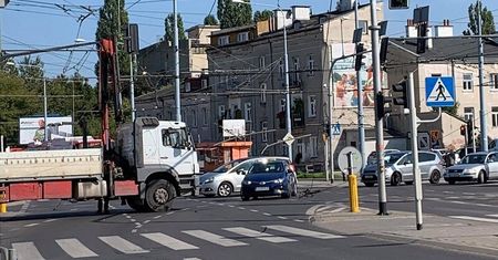 Ogromny paraliż. Naprawiają zerwaną trakcję trolejbusową. Sprawca odjechał z miejsca