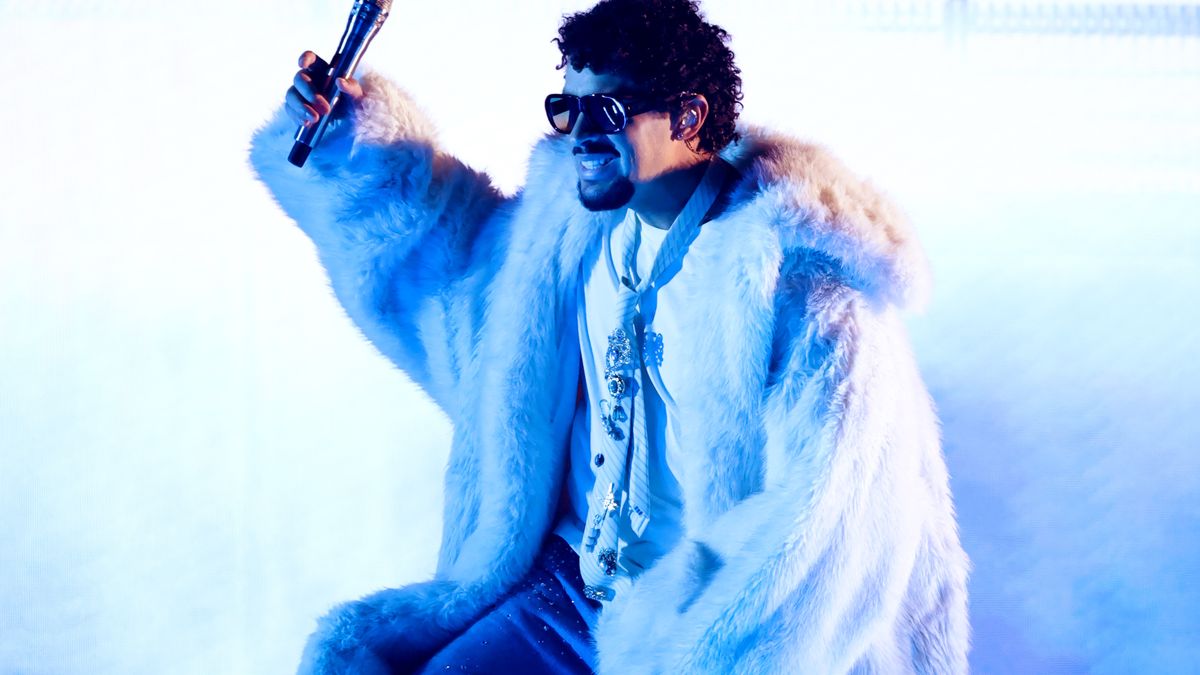 LOS ANGELES, CALIFORNIA - MARCH 17: (FOR EDITORIAL USE ONLY) Bad Bunny performs onstage at the 2025 iHeartRadio Music Awards at Dolby Theatre in Los Angeles, California on March 17, 2025. Broadcasted live on FOX. (Photo by Kevin Winter/Getty Images for iHeartRadio)