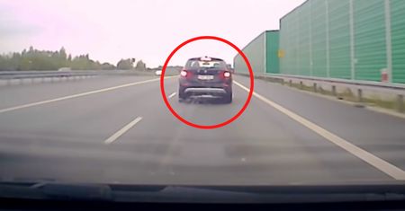 BMW nagrane na S14. Nagle zaczął hamować. "To nie był koniec"