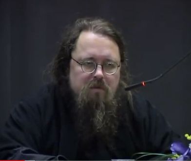 Rosja. O. Andriej Kurajew usunięty ze stanu duchownego. Znany jest powód