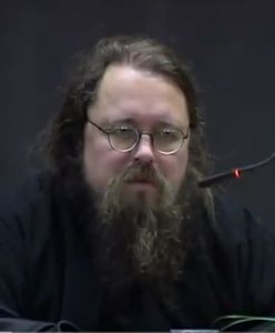 Rosja. O. Andriej Kurajew usunięty ze stanu duchownego. Znany jest powód