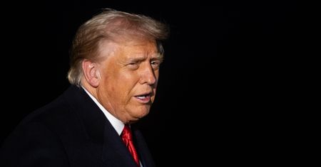 Kiedy Trump uderza… z baryłki [OPINIA]