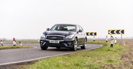 Infiniti prezentuje europejską wersję modelu Q70