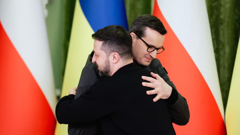 Morawiecki: jesteśmy gotowi szkolić ukraińskich pilotów na F-16
