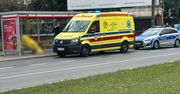 Horror na przystanku autobusowym w Warszawie. Siedzący mężczyzna nikogo nie zainteresował. Zmarł przed przybyciem służb