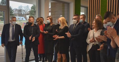 Krwawy finał głośnej imprezy. Radny z Jawornik Polskich stracił pół ucha