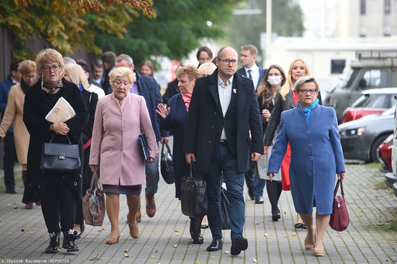 Protest medyków. MZ o porozumieniu, a strajkujący o jego braku