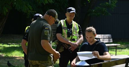 "Punkt krytyczny". Blisko milion Ukraińców ukrywa się przed armią