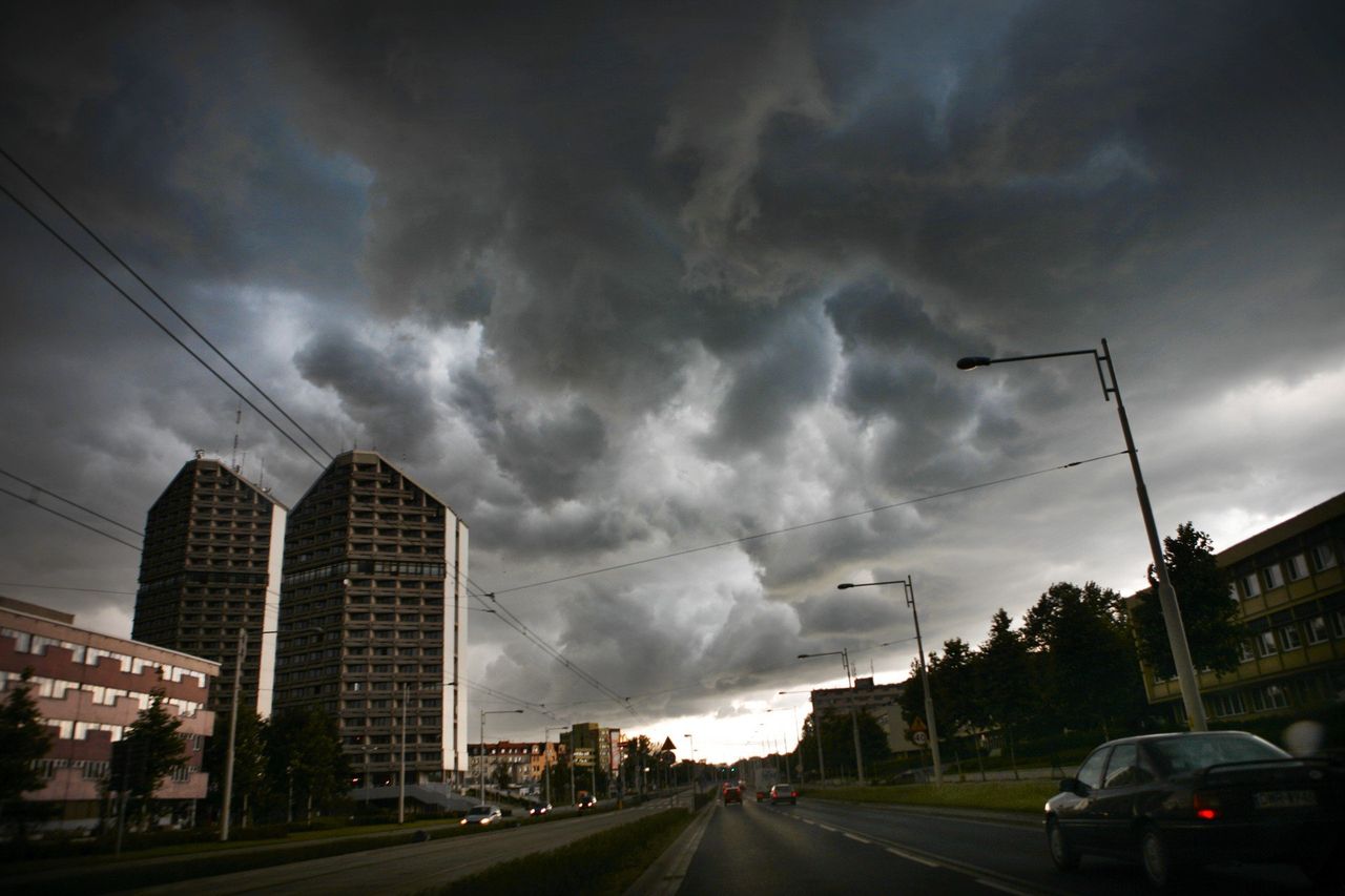 Burze, deszcz, a nawet grad. Jest nowe ostrzeżenie dla Wrocławia i Dolnego Śląska