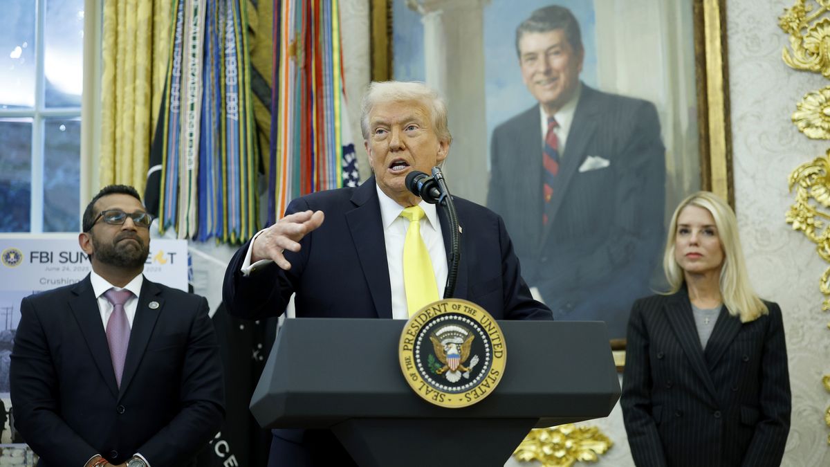 WASHINGTON, DC - OCTOBER 15: U.S. President Donald Trump speaks as Federal Bureau of Investigation Director Kash Patel (L) and U.S. Attorney General Pam Bondi look on during a press conference in the Oval Office of the White House on October 15, 2025 in Washington, DC. Trump and Patel provided an update on the Trump administration’s progress in reducing violent crime. (Photo by Kevin Dietsch/Getty Images)