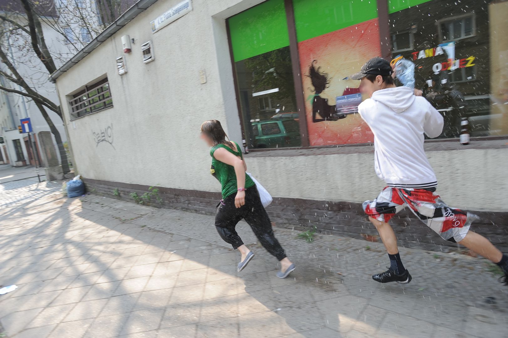 Policja ostrzega. Tego nie wolno robić w lany poniedziałek