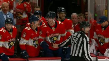 Fiński obrońca zostaje we Florida Panthers. Umowa na osiem lat