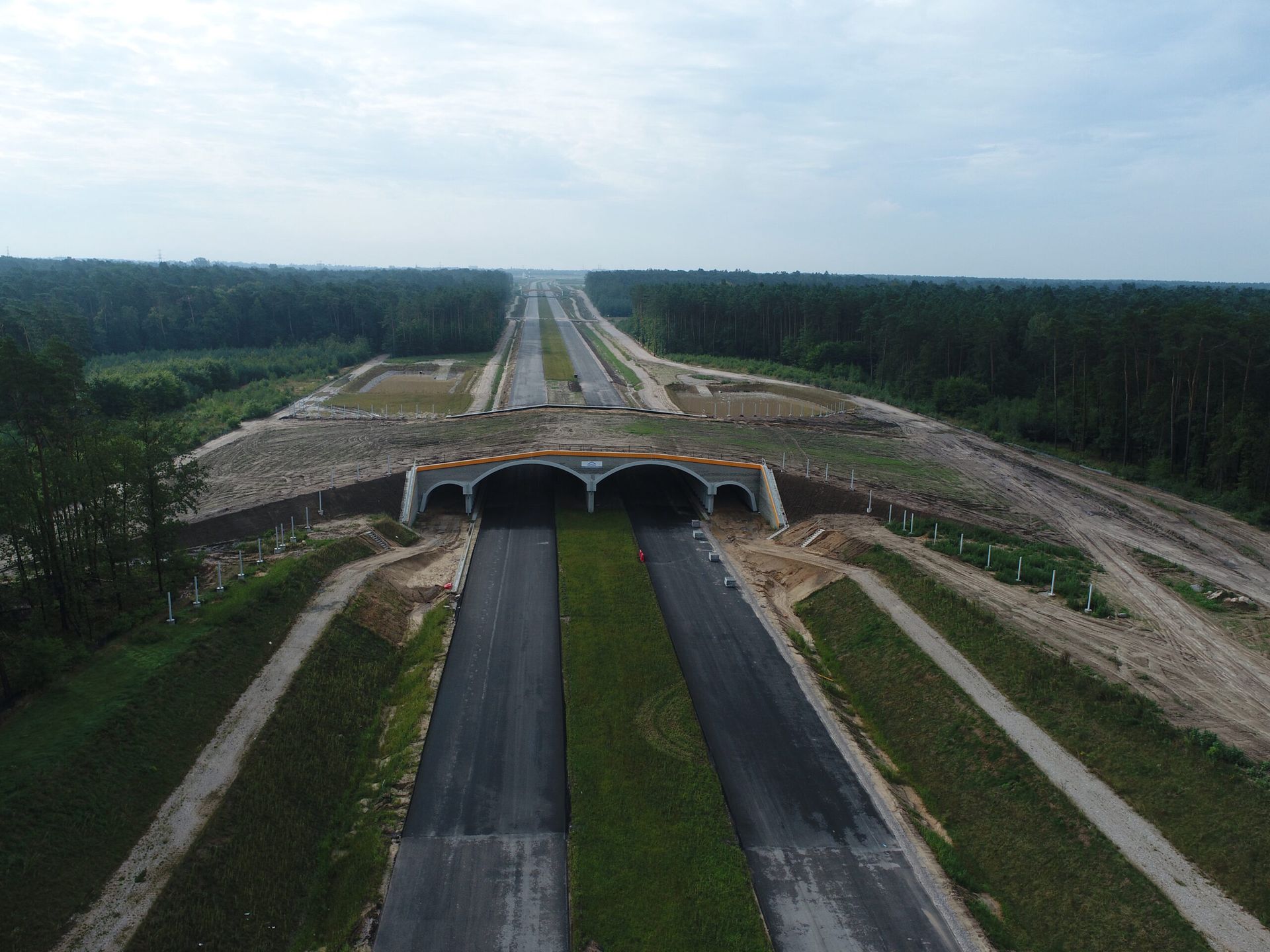 Przejście dla zwierząt nad budowaną drogą ekspresową S14