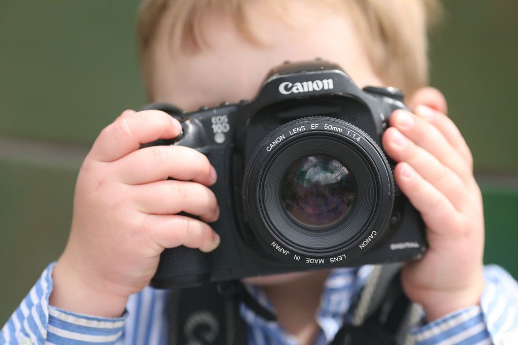 10 pomysłów na zainteresowanie dziecka fotografią