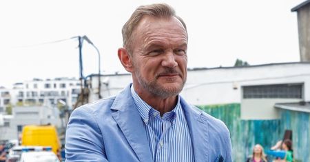 "Nigdy nie lubiłem być pijany". Cezary Pazura w szczerym wyznaniu o alkoholu w jego życiu