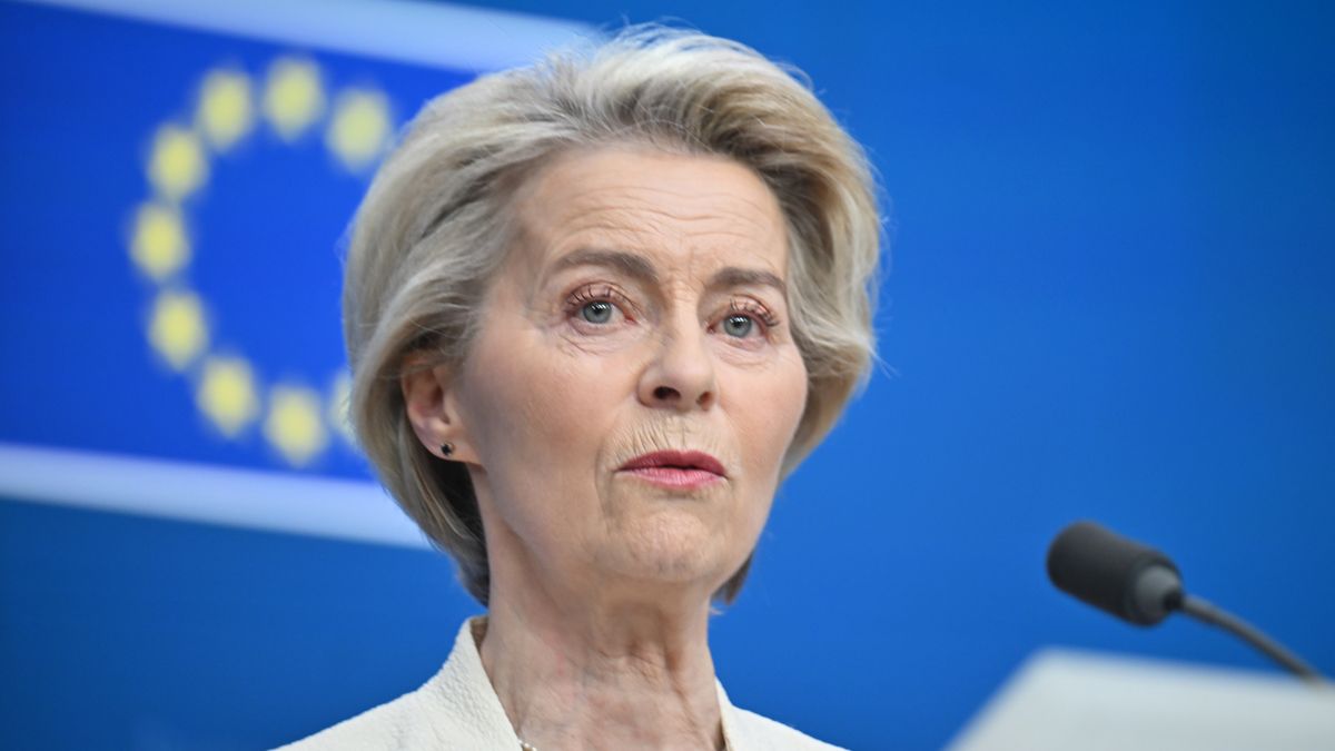 BRUSSELS, BELGIUM - MARCH 06: European Commission President Ursula von der Leyen and European Council President Antonio Costa hold a joint press conference following a special European Council meeting in Brussels, Belgium on March 06, 2025. (Photo by Dursun Aydemir/Anadolu via Getty Images)