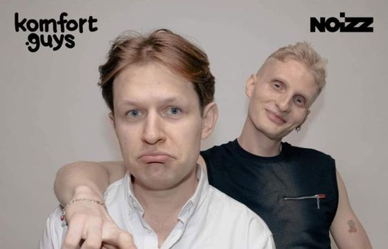 NOIZZ z podcastem „Komfort Guys”. Prowadzącymi Łukasz Bogusławski i Piotr Białasiewicz