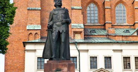 Zmiany w obchodach 1000-lecia koronacji Bolesława Chrobrego. Pokrywają się z czasem żałoby