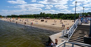 Przewodnik plażowicza. Podpowiadamy, którą plażę nad Bałtykiem wybrać