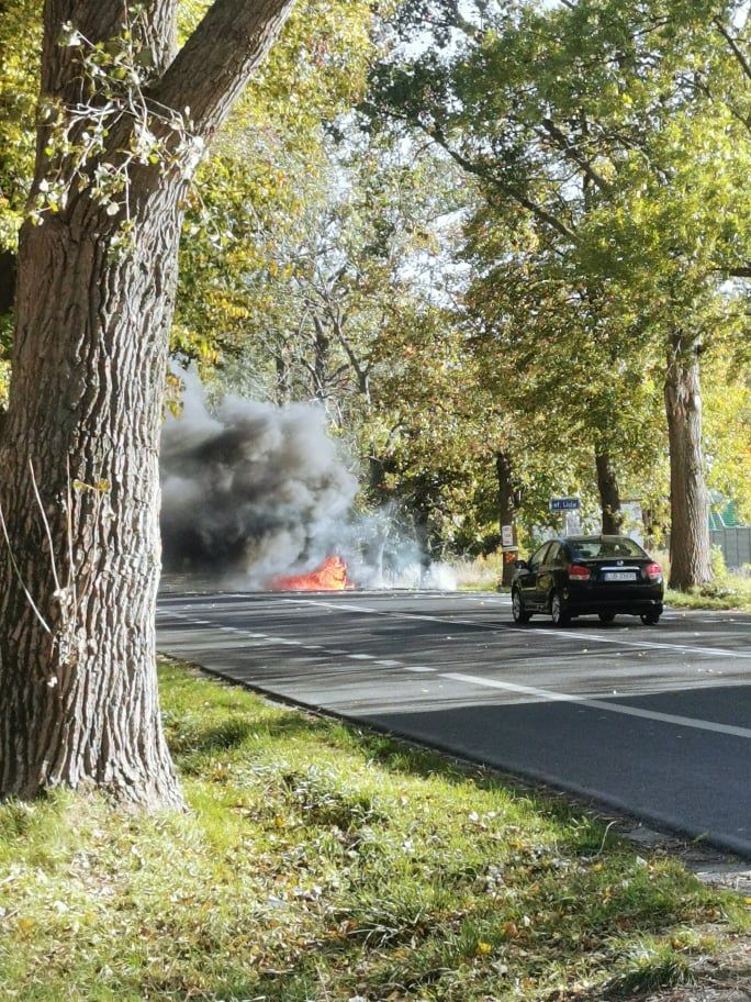 Pożar mercedesa na al. Kraśnickiej