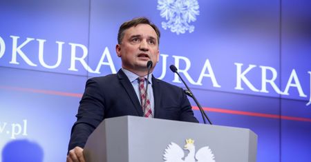 Trybunał Konstytucyjny odpowiada Prokuraturze Krajowej. Chodzi o zbrodnie komunistyczne