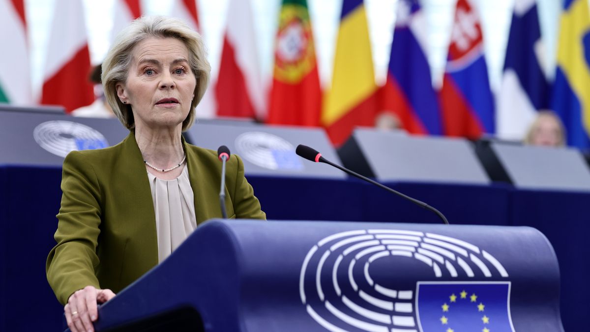 European Commission President Ursula von der Leyen speaks during a debate on 'EU strategy in response to the ongoing Middle East crisis, its implications on energy prices and the availability of fertilizers' at the European Parliament in Strasbourg, France, 29 April 2026. The current plenary session runs from 27 to 30 April 2026. EPA/RONALD WITTEK Dostawca: PAP/EPA.