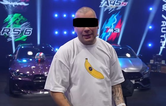 Youtuber Budda z zarzutami. Zabezpieczono 51 aut i sztabki złota