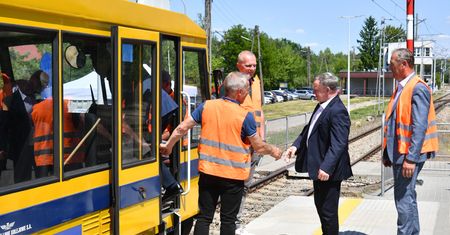 Więcej pociągów i krótsze przejazdy. PKP odkrywa karty na wakacje