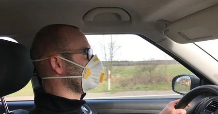 Żółta strefa w całym kraju. Co to oznacza dla kierowców i podróżujących?