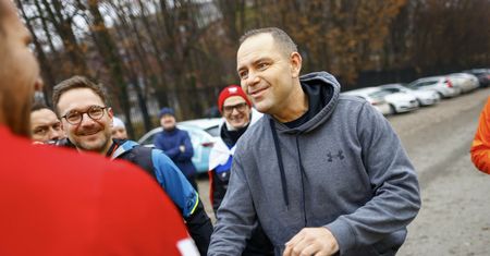 Sondaże niepokoją niektórych polityków PiS. Karol Nawrocki czeka na odbicie